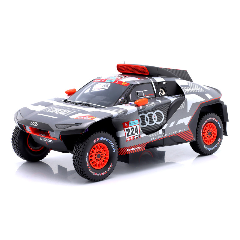 1:18 Spark Audi RS Q E tron N224 Dakar 2022 M.ekstrom e.bergkvist