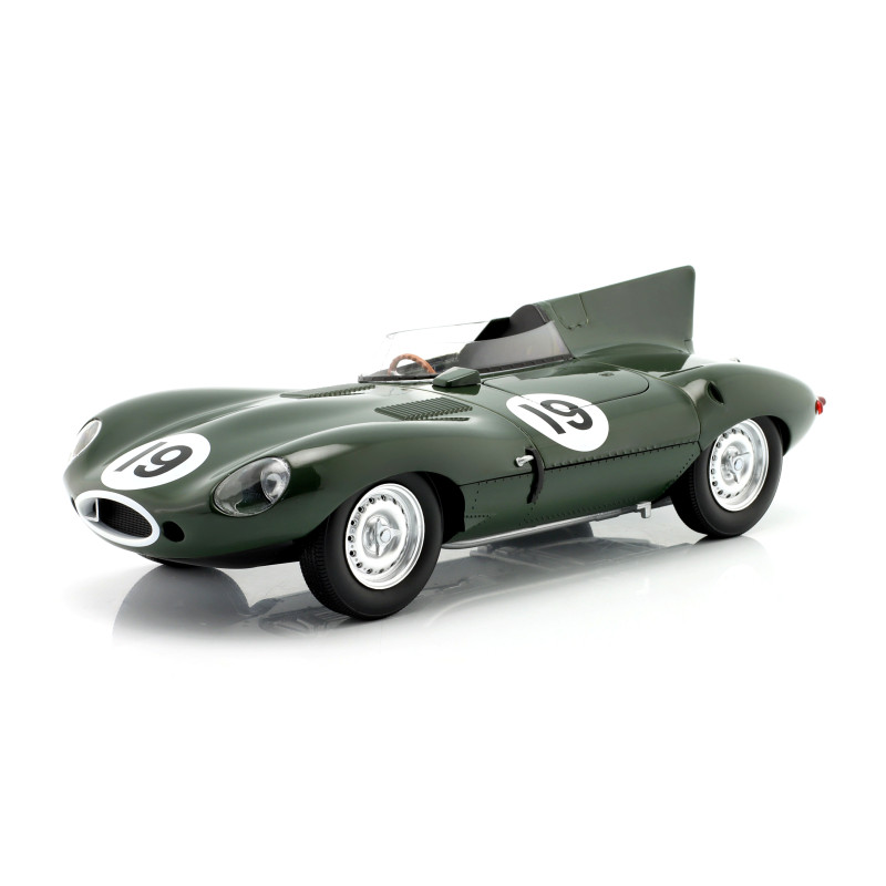 1:18 CMR Jaguar D type (ln) N19 Winner Sebring 1955 Hawthorn walters