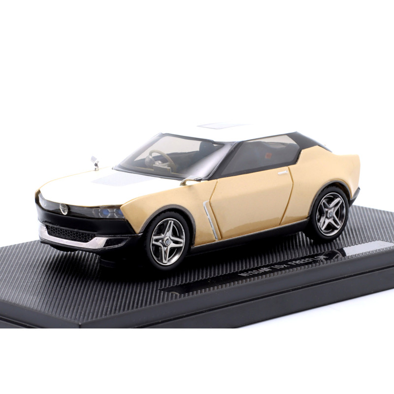 1:43 Ebbro Nissan IDx Freeflow Beige/bianco