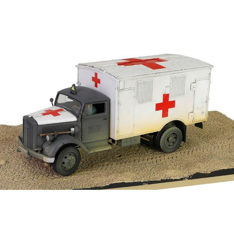 1:32 Forces of Valor Opel Blitz German 4x4 Ambulance 1940