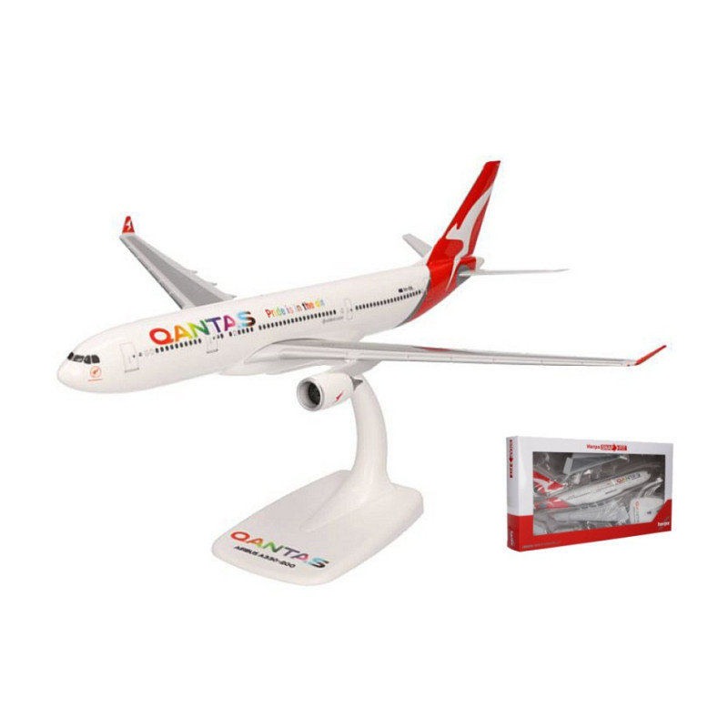 1:200 Herpa Airbus A330 200 Qantas Pride IS IN THE AIR