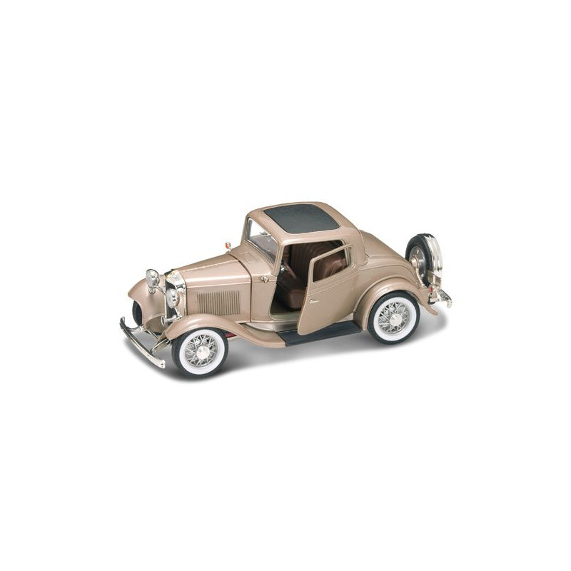 1:18 Lucky Die Cast Ford 3 Window Coupe' 1932 Oro