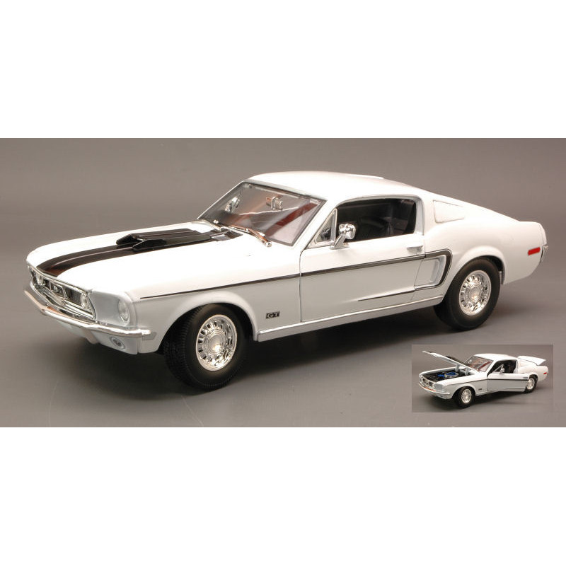 1:18 Maisto Ford Mustang GT Cobra JET 1968 Bianco