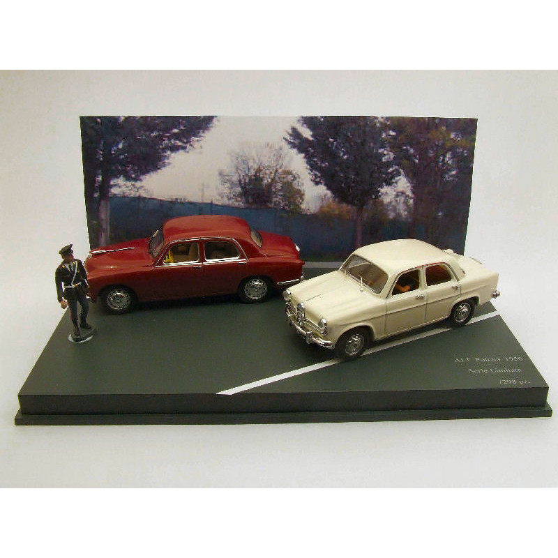 1:43 Rio Alfa Romeo 1900 Polizia E Alfa Romeo Giulietta Diorama ALT Polizia