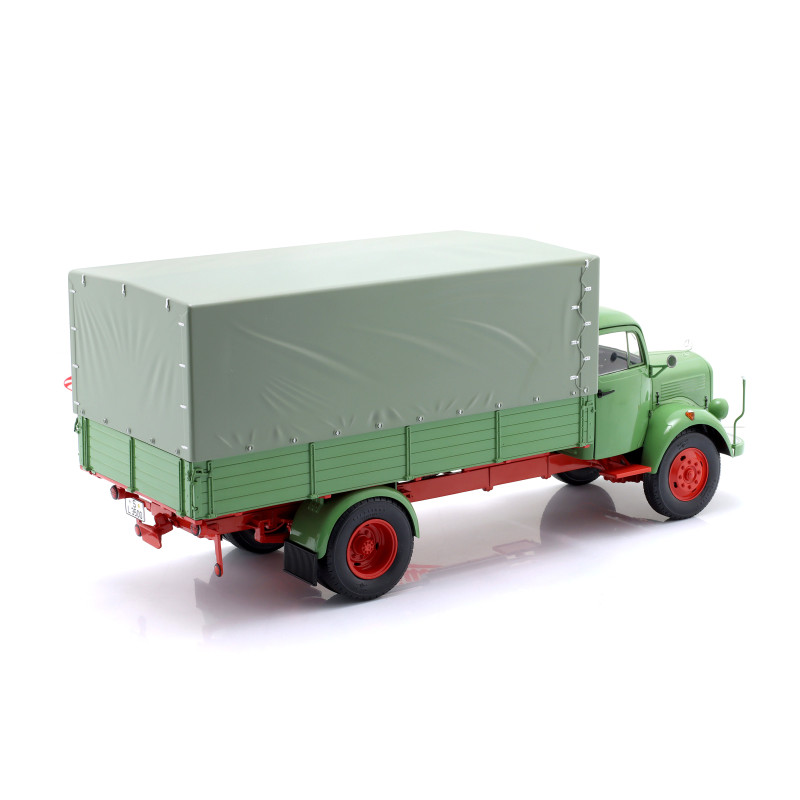 1:18 Schuco Mercedes L3500 1950 Verde