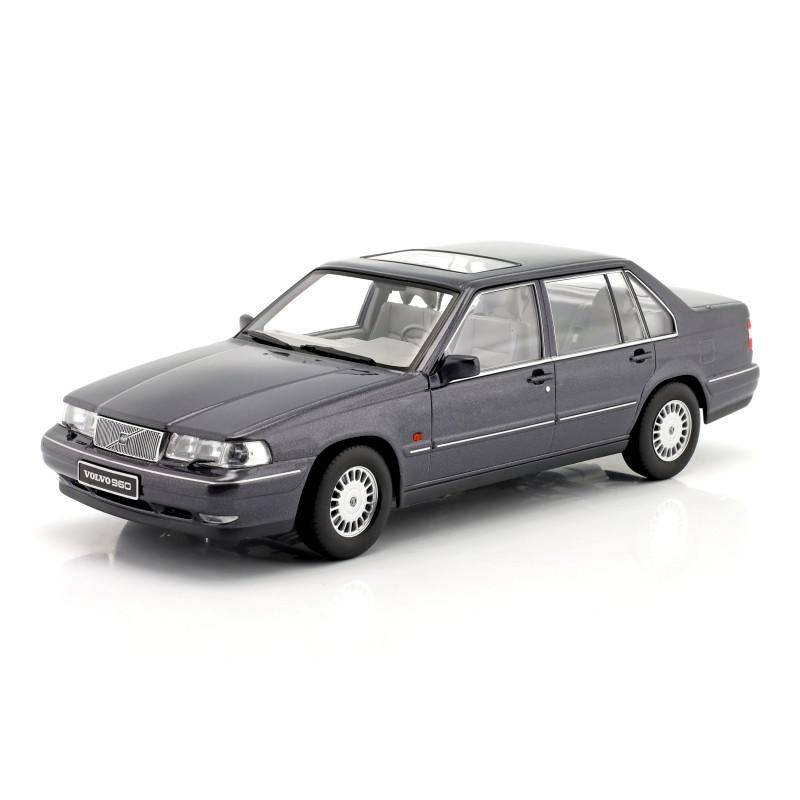 1:18 Triple 9 Volvo 960 1996 Aubergine Metallizzato