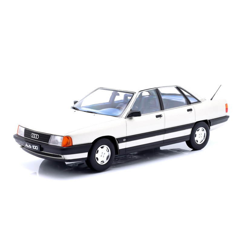 1:18 Triple 9 Audi 100 C3 1989 1989 Bianco