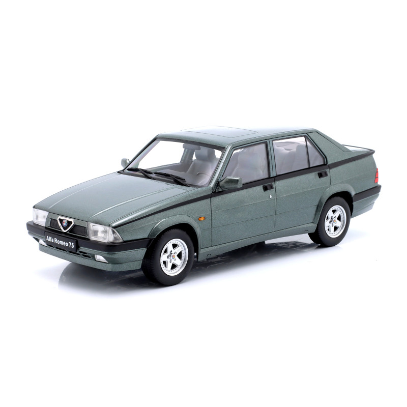 1:18 Triple 9 Alfa Romeo 75 Grigio Scuro Metallizzato