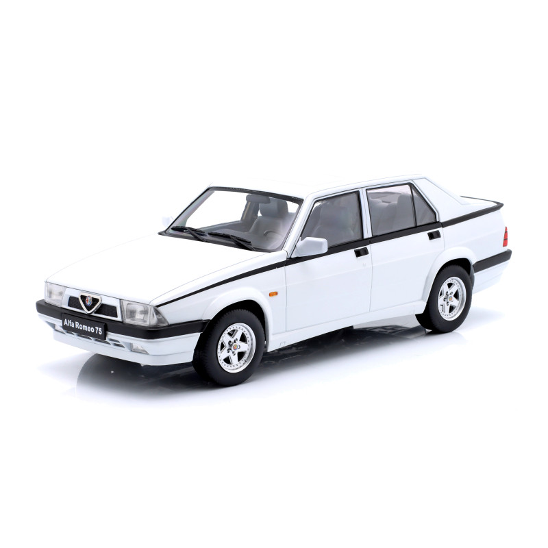 1:18 Triple 9 Alfa Romeo 75 Bianco