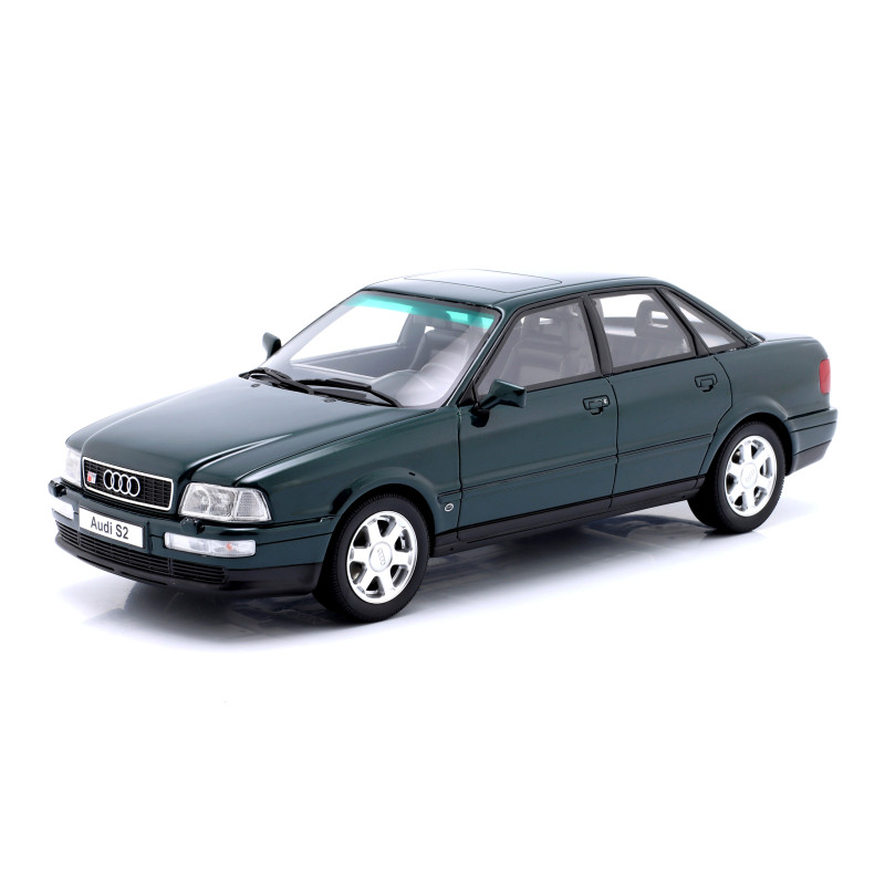 1:18 Ottomobile Audi S2 Sedan 1993 Verde