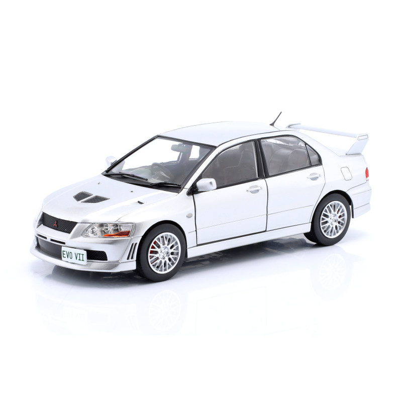 1:24 Whitebox Mitsubishi Lancer Evolution VII 2001 Argento RHD