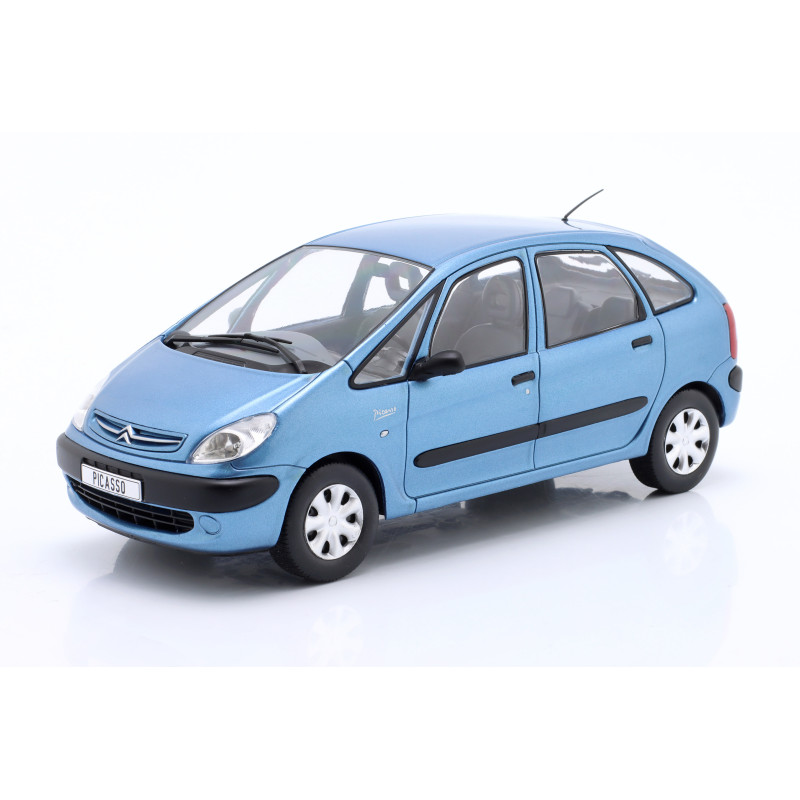 1:24 Whitebox Citroen Xsara Picasso 1999 Blu