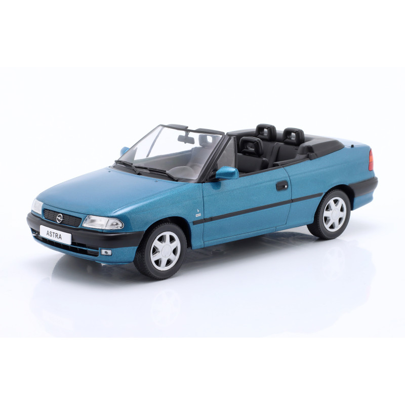 1:24 Whitebox Opel Astra F Cabrio 1994 Blu